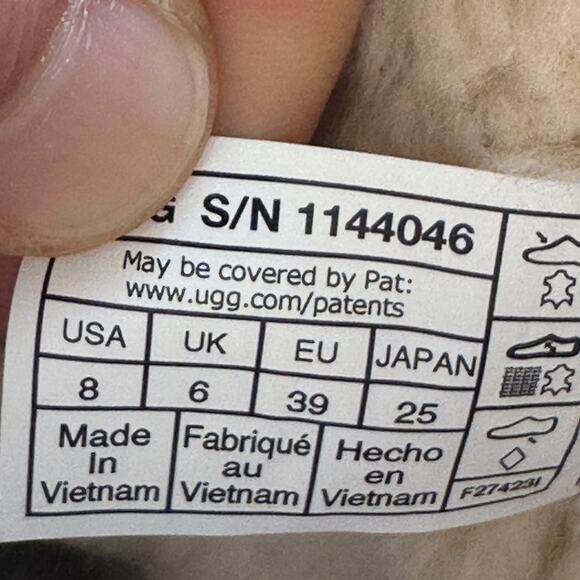 UGG Classic Chillapeak Women's 8 Chestnut NWOB 1144046 Sheepskin Boots - Picture 6 of 6